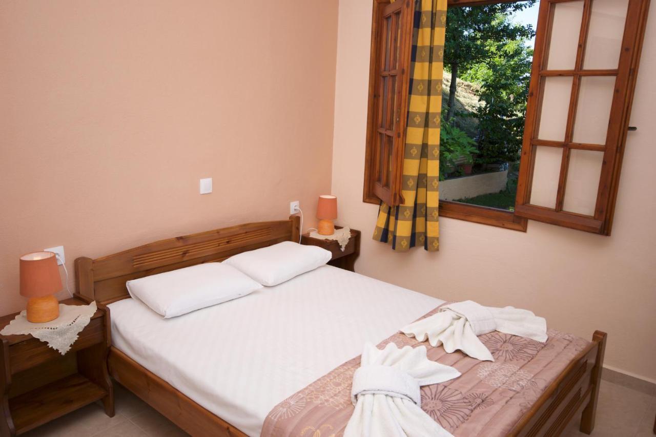 Alkmini Hotel Áyios Dhimítrios Exterior foto
